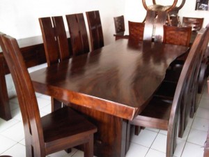 Set Meja Makan Trembesi