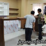 Meja Bar Kayu Alami