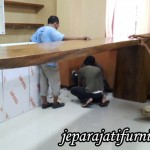 Meja Bar Kayu Alami