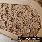 Meja Makan Ukiran Bunga Mawar