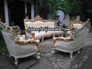 Set Kursi Tamu Ukir Mewah